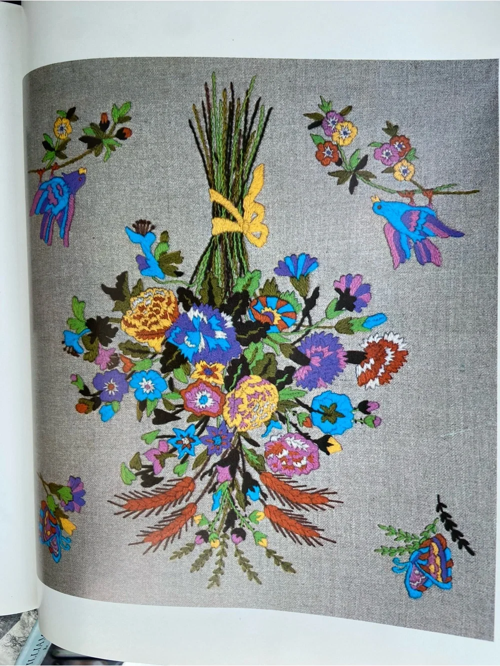 American Needlework 1776 1976 Needlepoint Pattern Book craft crafts USA Colonial